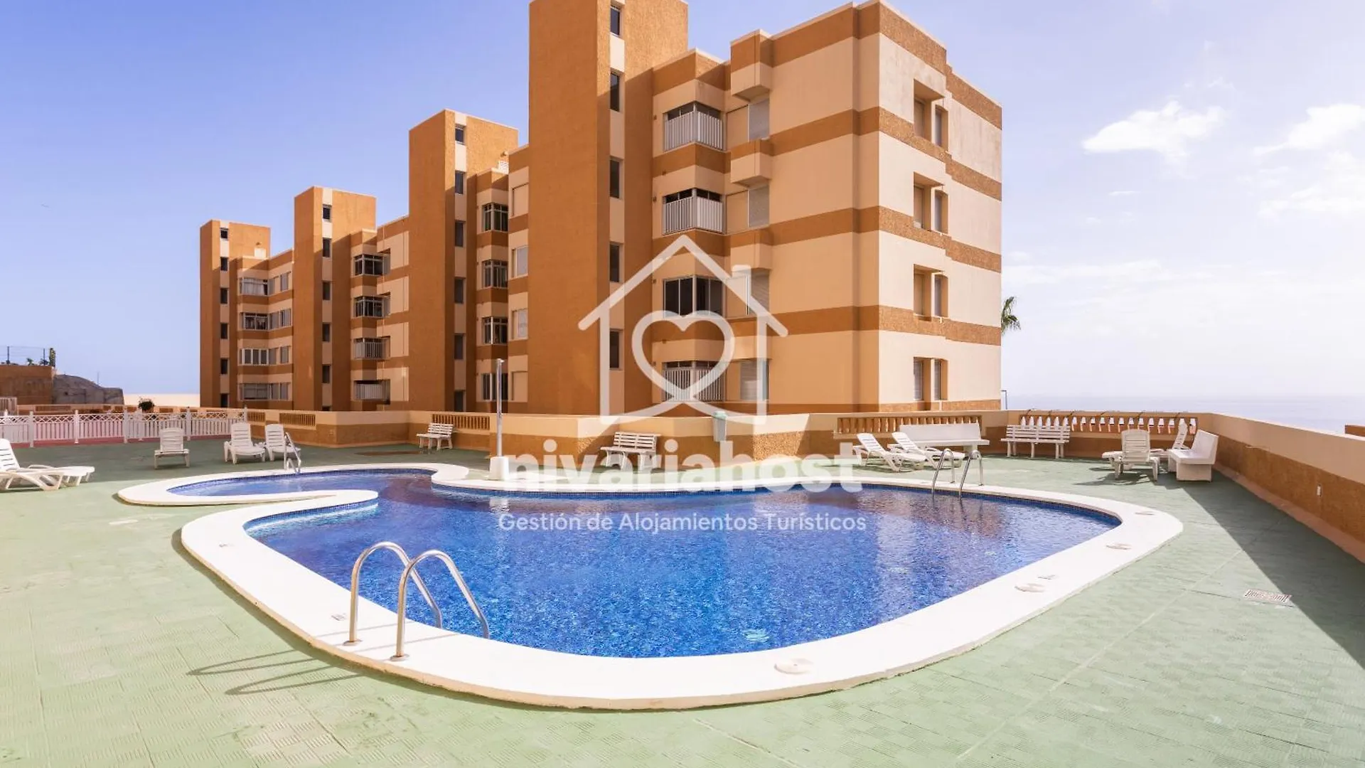 Sunrise Radazul, By Nivariahost Apartment